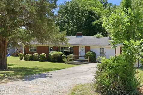 1315 Alpha Road Henderson NC 27536