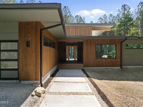 4637 Array Drive Chapel Hill NC 27516
