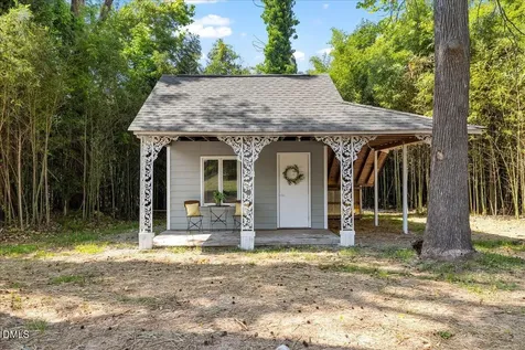 106 Circle Drive Mebane NC 27302