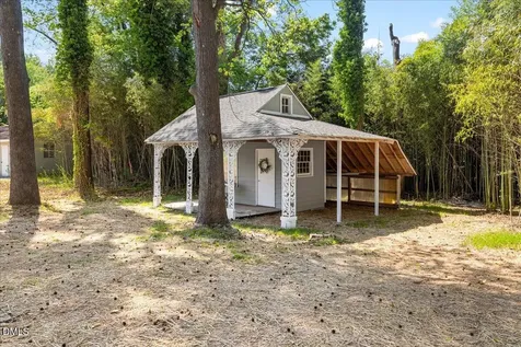 106 Circle Drive Mebane NC 27302