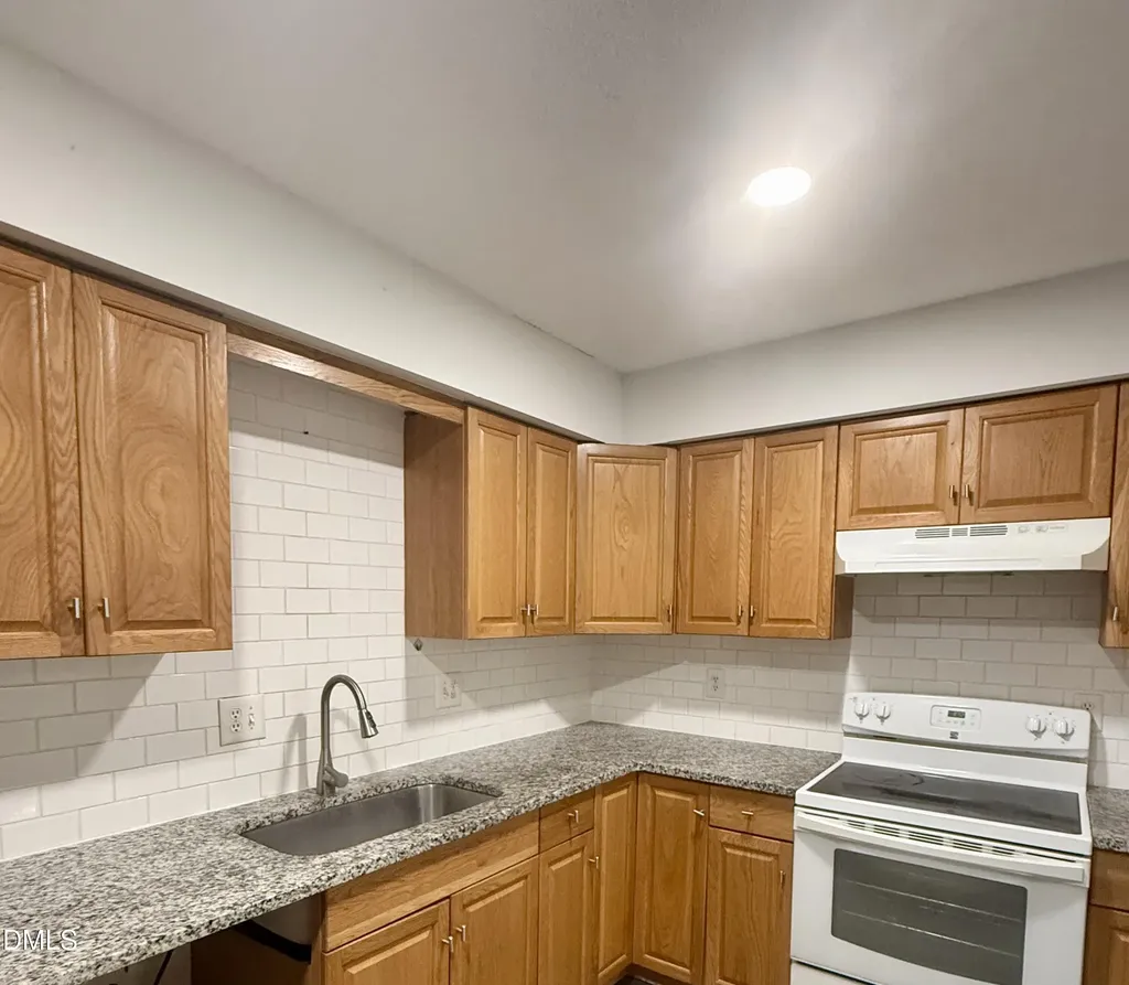 546 Pine Ridge Place Raleigh NC 27609