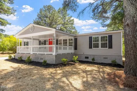8218 N Nc 27 E Coats NC 27521