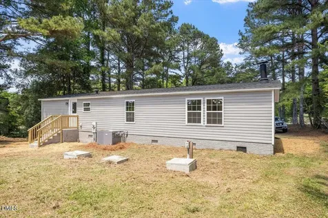 8218 N Nc 27 E Coats NC 27521