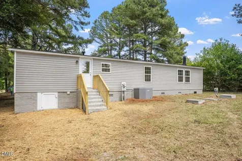 8218 N Nc 27 E Coats NC 27521