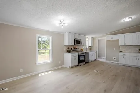 8218 N Nc 27 E Coats NC 27521