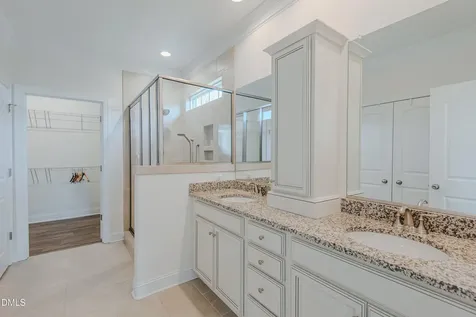 194 Dunvegan Lane Burlington NC 27215