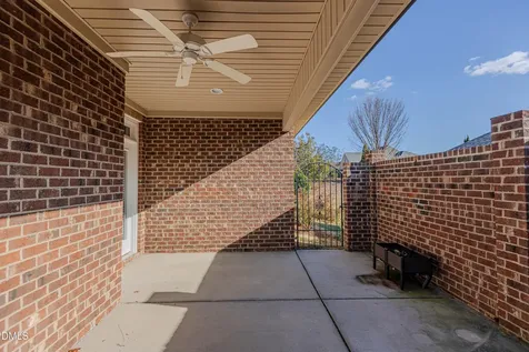 194 Dunvegan Lane Burlington NC 27215