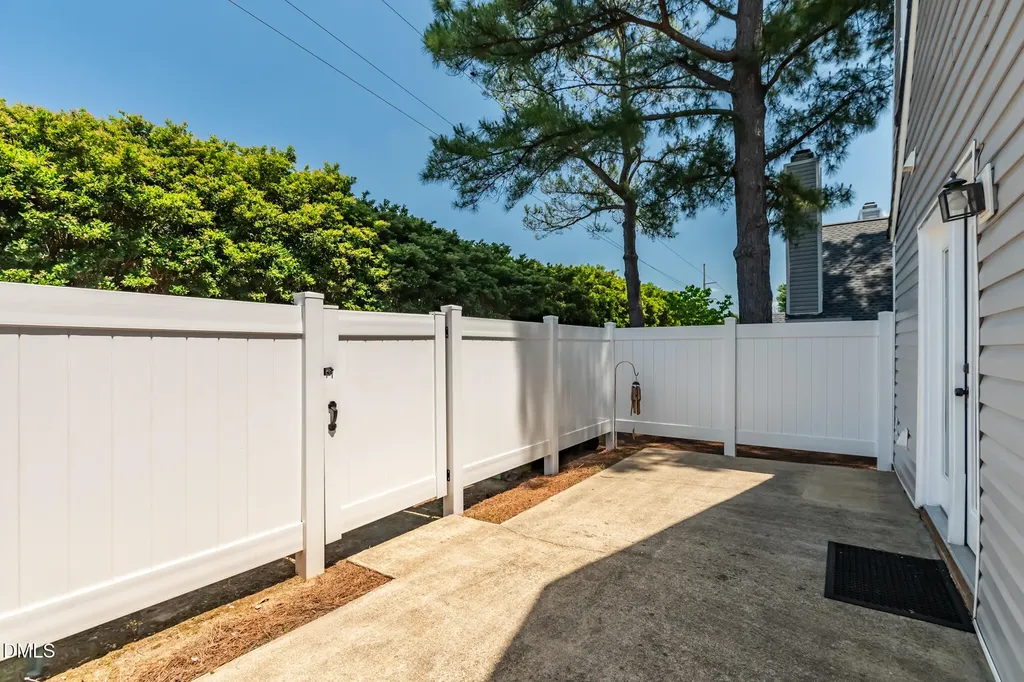 5112 La Sombre Drive Raleigh NC 27616