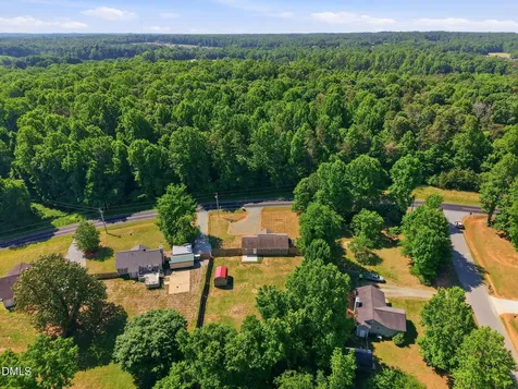 4335 Spoon Loop Liberty NC 27298