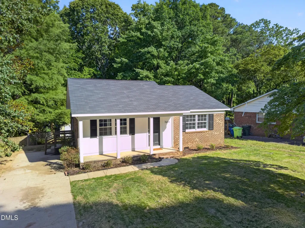 7604 Longstreet Drive Raleigh NC 27615