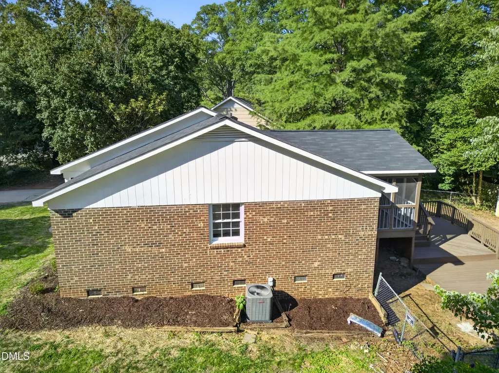 7604 Longstreet Drive Raleigh NC 27615
