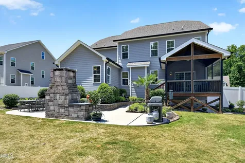 2215 Copper Pond Way Fuquay Varina NC 27526
