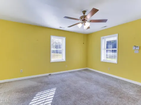 4107 Old Us Highway 64 Zebulon NC 27597