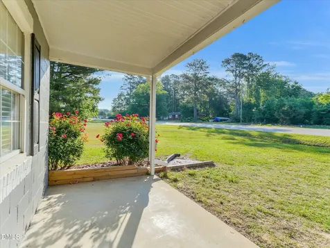 4107 Old Us Highway 64 Zebulon NC 27597