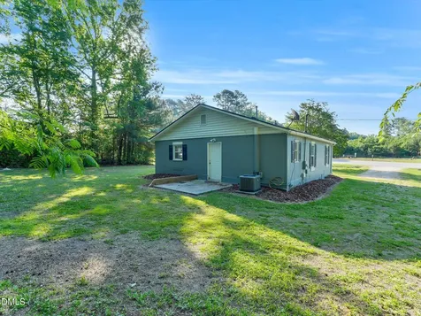 4107 Old Us Highway 64 Zebulon NC 27597
