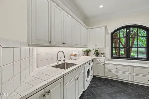 2317 Victoria Park Lane Raleigh NC 27614