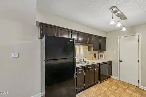411 Gooseneck Cary NC 27513