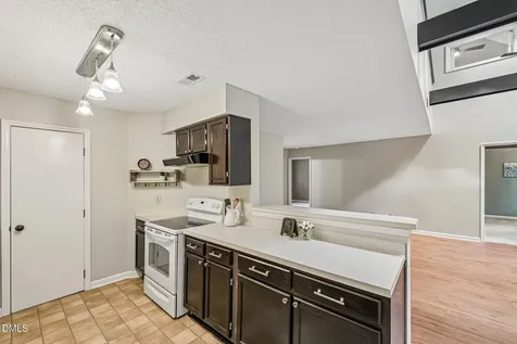 411 Gooseneck Cary NC 27513