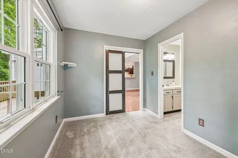 411 Gooseneck Cary NC 27513