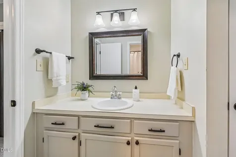 411 Gooseneck Cary NC 27513