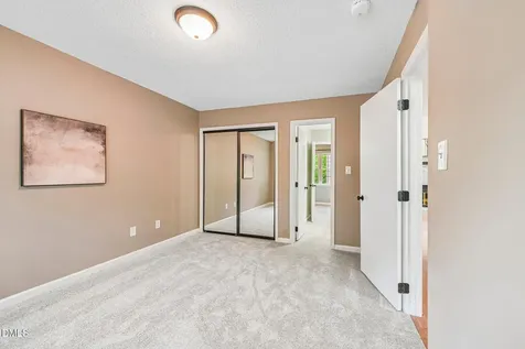 411 Gooseneck Cary NC 27513
