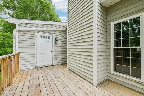 411 Gooseneck Cary NC 27513