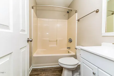 22 Knightsbridge Court Durham NC 27707