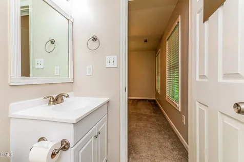 22 Knightsbridge Court Durham NC 27707