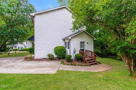 22 Knightsbridge Court Durham NC 27707