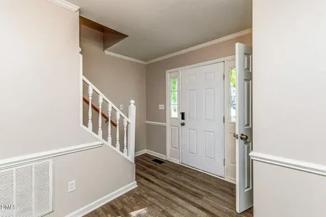 22 Knightsbridge Court Durham NC 27707