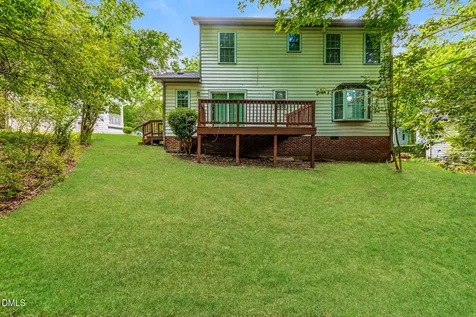 22 Knightsbridge Court Durham NC 27707
