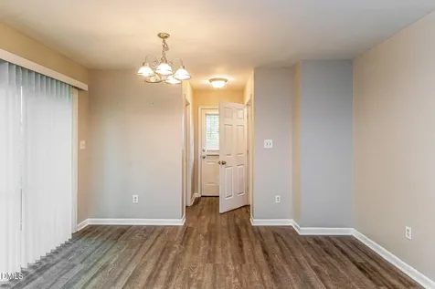 22 Knightsbridge Court Durham NC 27707
