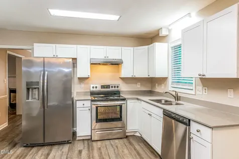 22 Knightsbridge Court Durham NC 27707