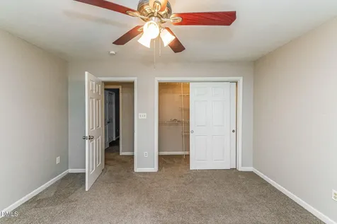 22 Knightsbridge Court Durham NC 27707