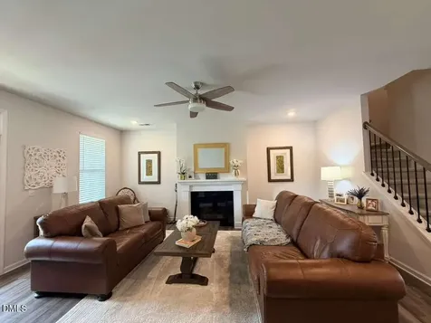 1286 Barn Cat Way Apex NC 27502
