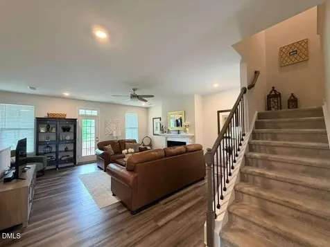 1286 Barn Cat Way Apex NC 27502
