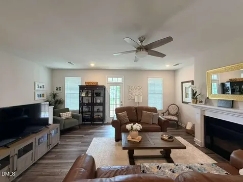 1286 Barn Cat Way Apex NC 27502