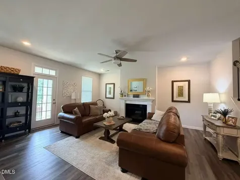 1286 Barn Cat Way Apex NC 27502