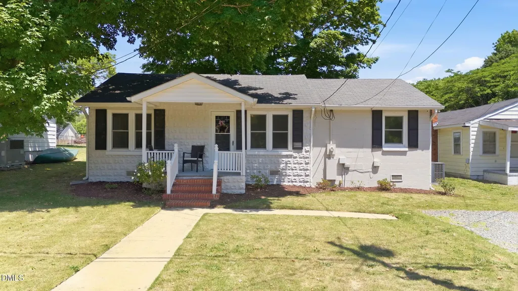 607 E Holmes Street Benson NC 27504