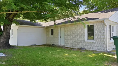 607 E Holmes Street Benson NC 27504