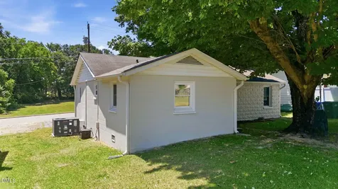 607 E Holmes Street Benson NC 27504