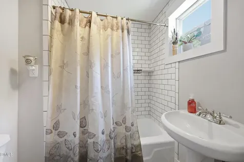 607 E Holmes Street Benson NC 27504