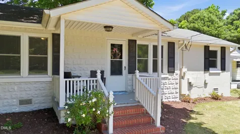 607 E Holmes Street Benson NC 27504