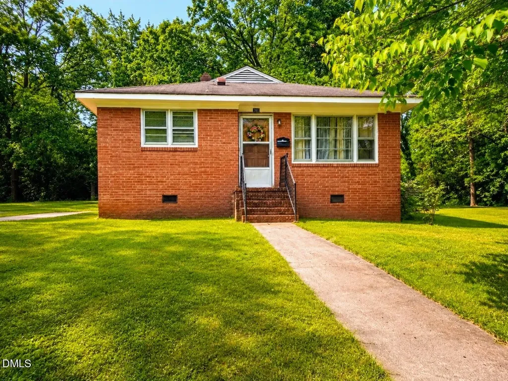 209 Lee Street Oxford NC 27565