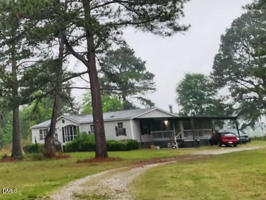 11898 Crooked Swamp Road Whitakers NC 27891