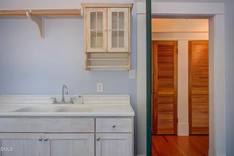 127 Forest Road Raleigh NC 27605