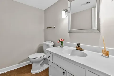3128 Westbury Raleigh NC 27607