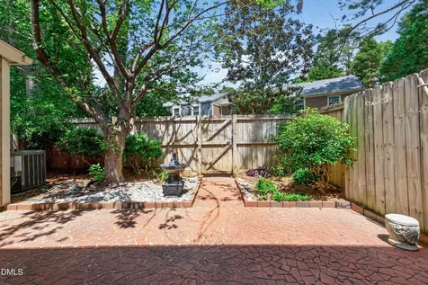 3128 Westbury Raleigh NC 27607