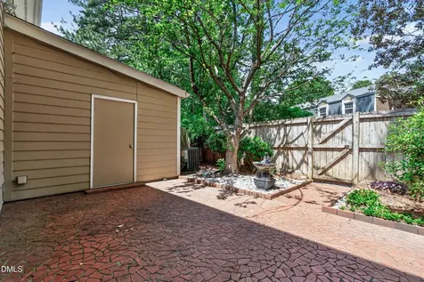 3128 Westbury Raleigh NC 27607