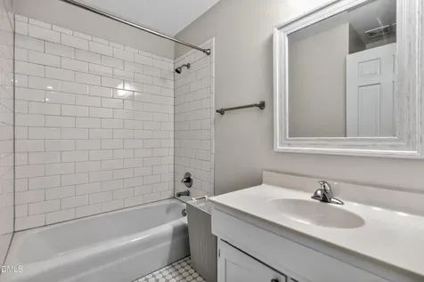3128 Westbury Raleigh NC 27607